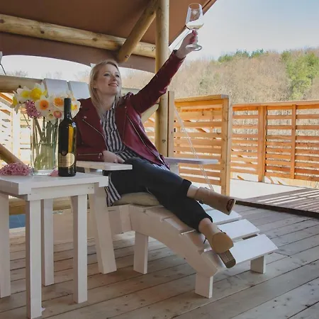 Glamping Sun Valley Bioterme פארק נופש Mala Nedelja