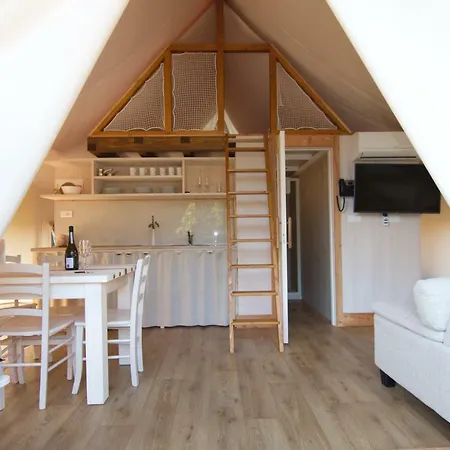 Glamping Sun Valley Bioterme פארק נופש Mala Nedelja