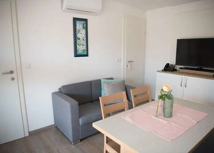 Glamping Sun Valley Bioterme * Mala Nedelja